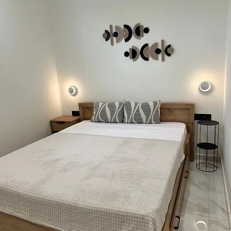 The Lux Den Of Zakintos