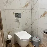 The Lux Den Of * 자킨토스 타운