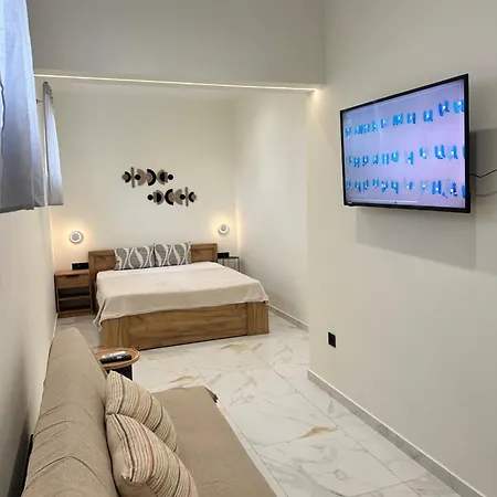 The Lux Den Of Apartment